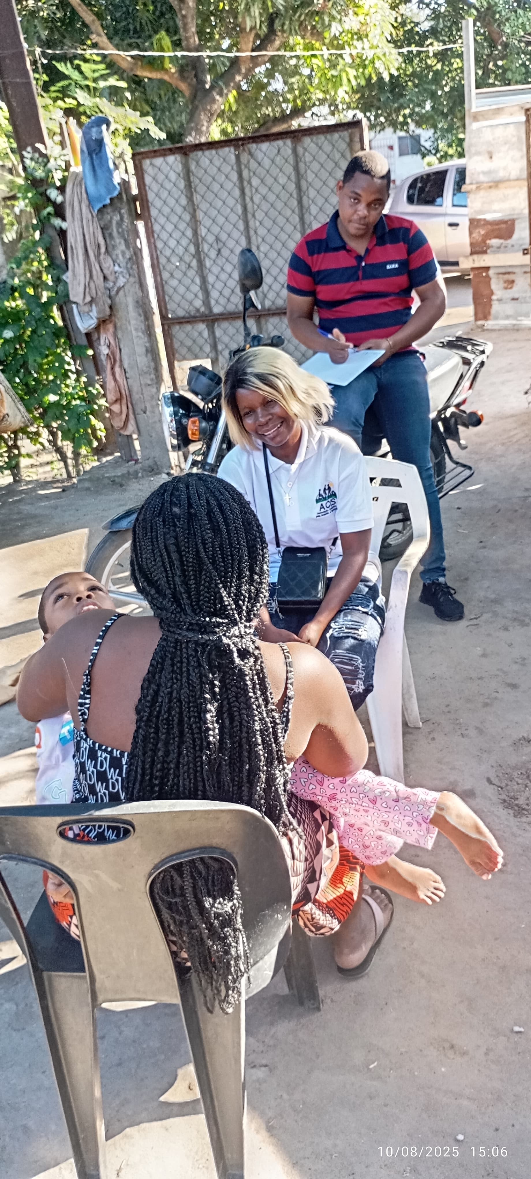 Sensibilização Comunitária e Apoio a Cuidadores